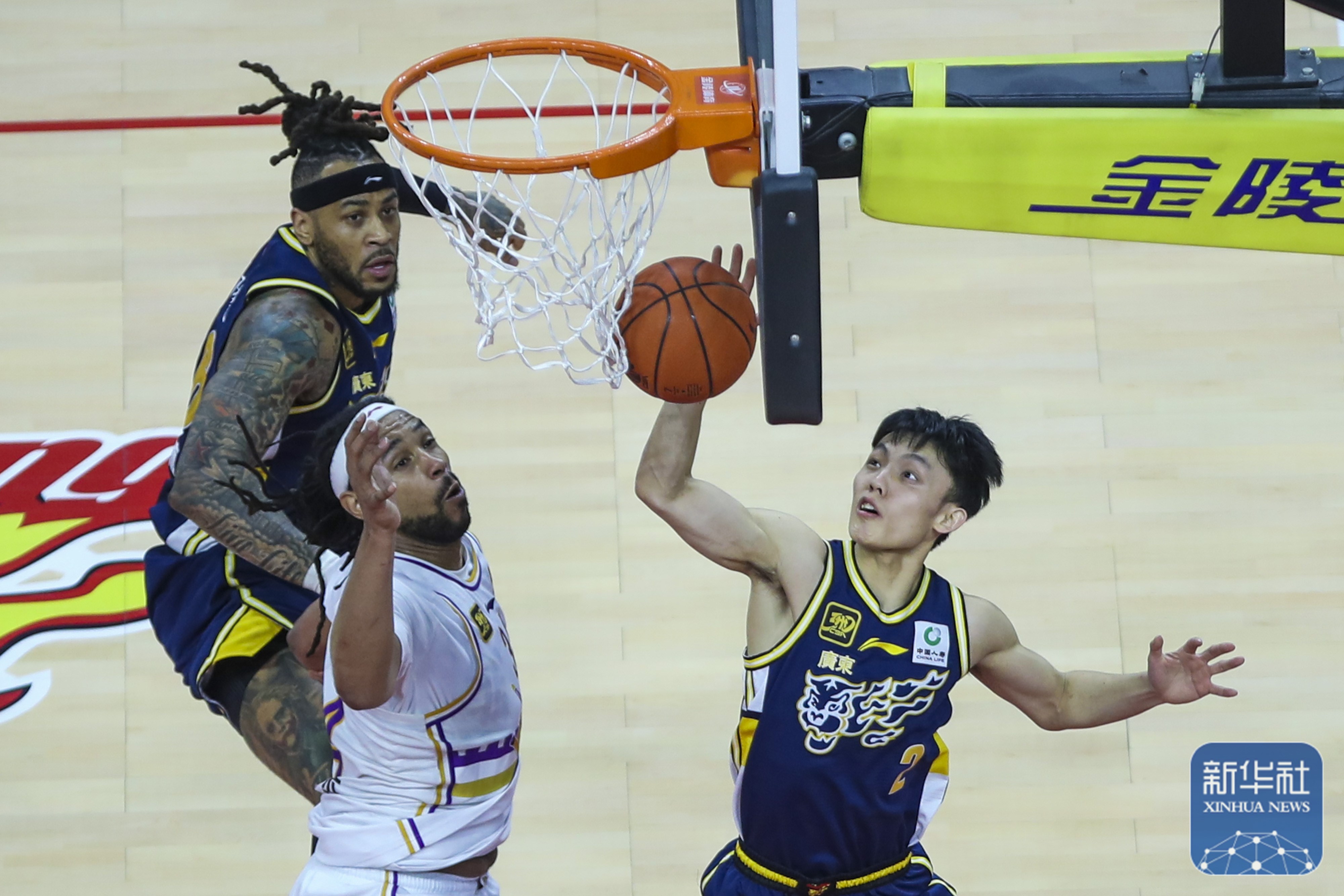 爱游戏官网 -NBA常规赛赛程吃紧，浙江稠州今晚篮板制胜，媒体盛赞，轮换策略被讨论的简单介绍