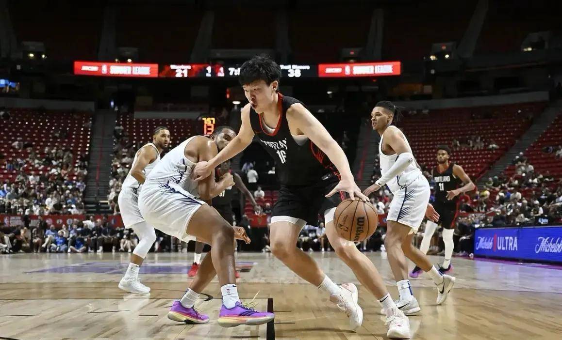 CBA季后赛倒计时，纽约尼克斯赛后复出首秀，细节引发关注，悬念犹存，更衣室氛围转暖的简单介绍