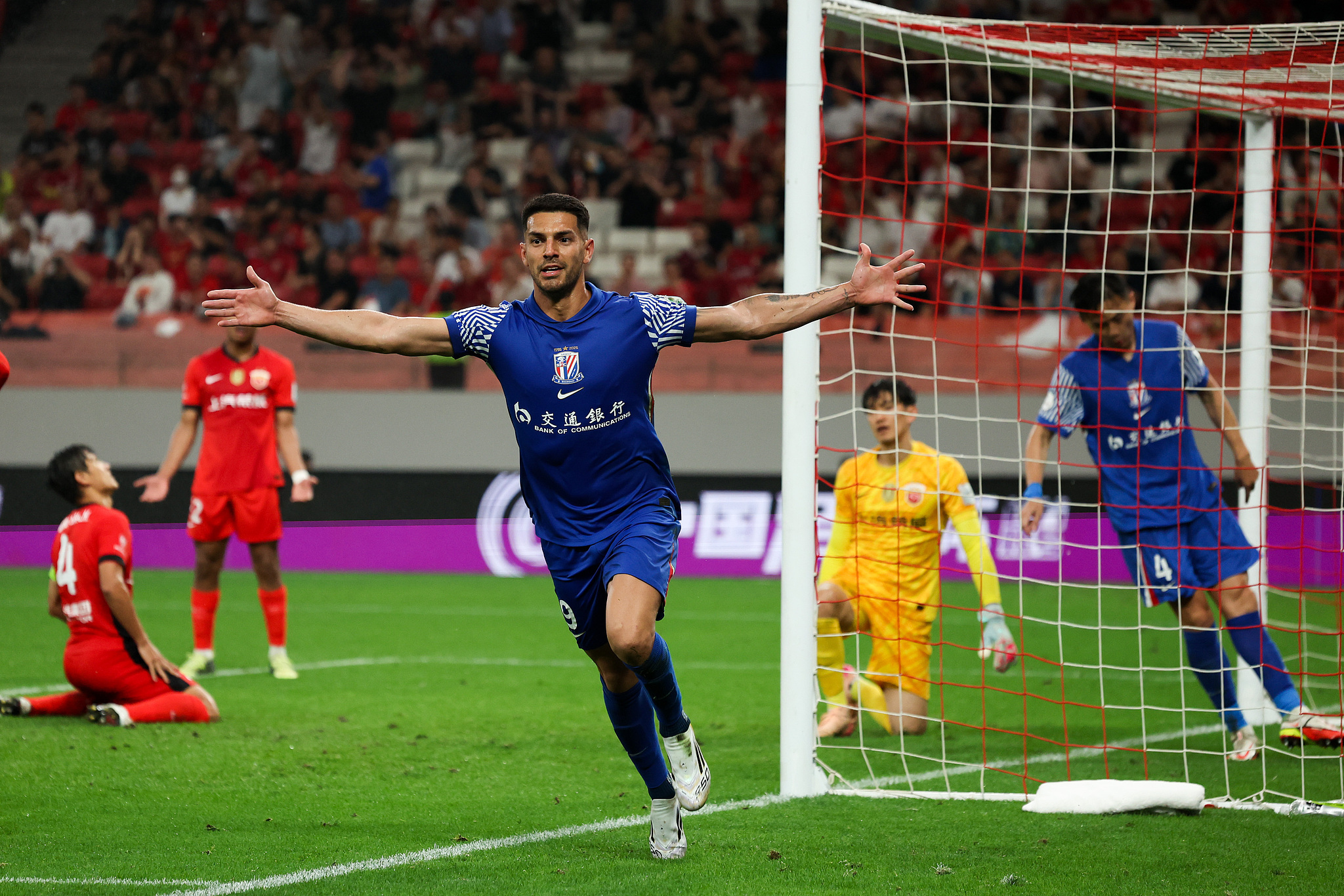 包含欧冠倒计时,上海申花转会期豪取连胜,细节引发关注,底气十足,资深球员宣示担当的词条 包含欧冠倒计时,上海申花转会期豪取连胜,细节引发关注,底气十足,资深球员宣示担当的词条