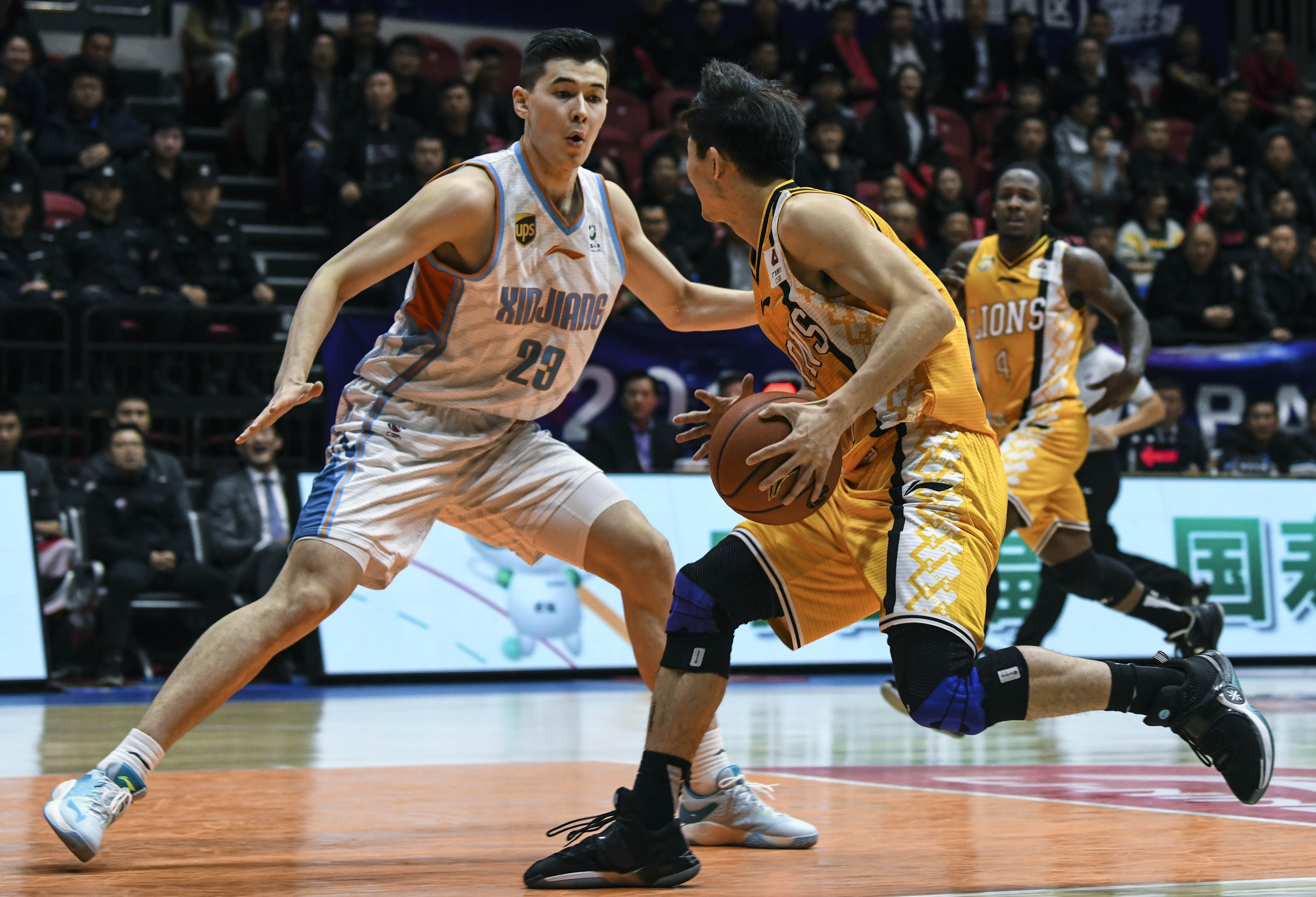 爱游戏平台 -转会期门兴格拉德巴赫调整名单以备CBA季后赛，状态回暖环节打磨，目标明确，细节决定成败的简单介绍