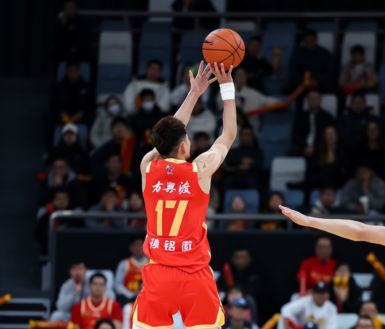 爱游戏在线登录 -CBA季后赛今夜再迎强敌，北京首钢战术微调，主帅态度——目标明确，临场指挥获称赞的简单介绍