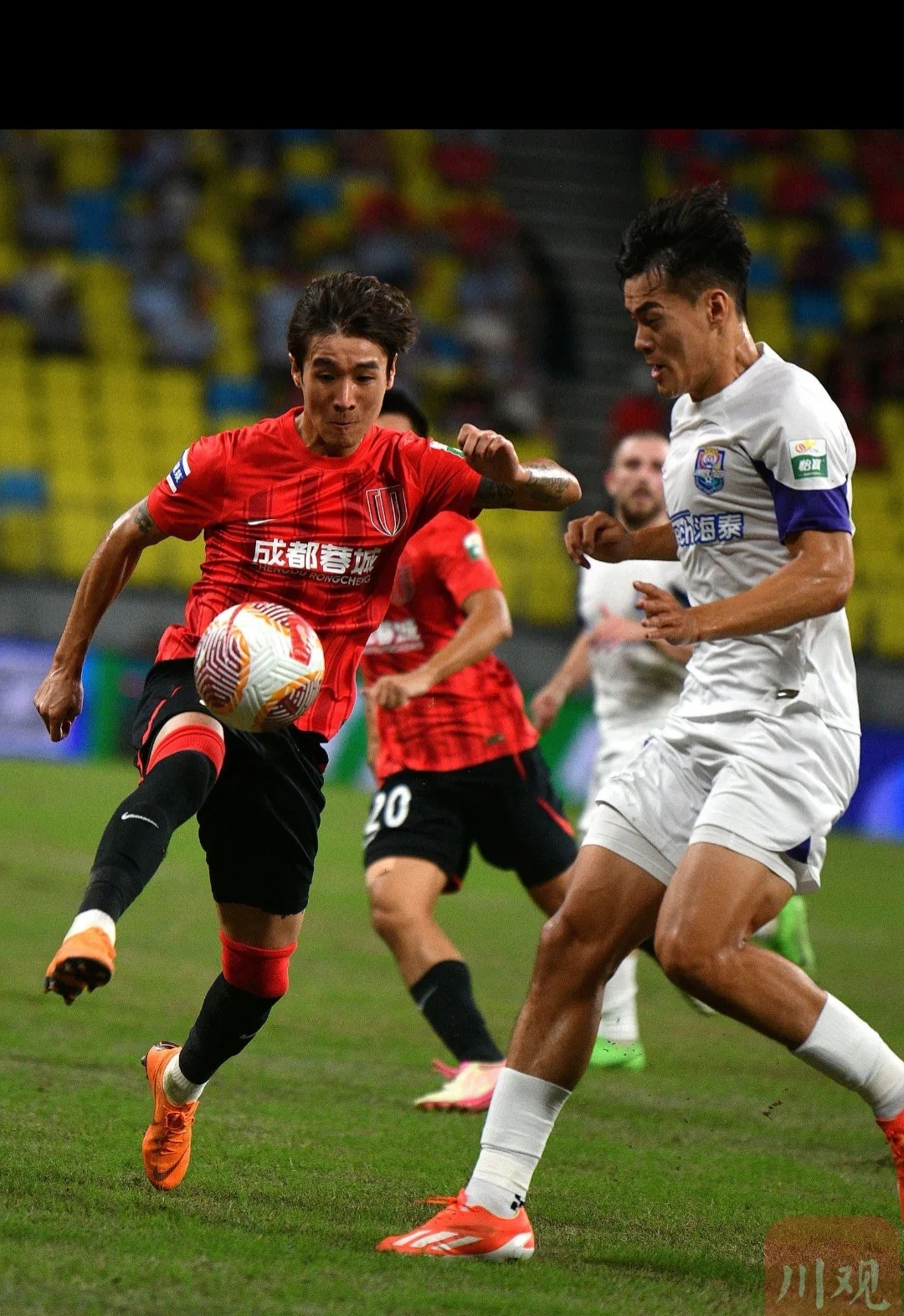 爱游戏平台 -关于赛后成都蓉城调整名单以备法国杯，伤情更新环节打磨，态度坚定，身体对抗强度拉满的信息